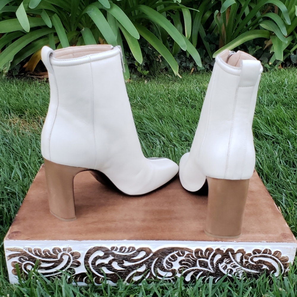 Edgy Chic Rag & Bone Front Zip Booties - Picture 7 of 8